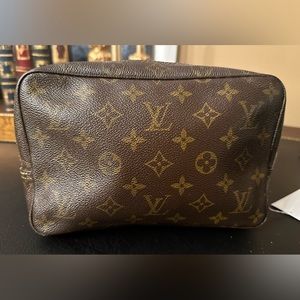 Louis Vuitton Trousse 23